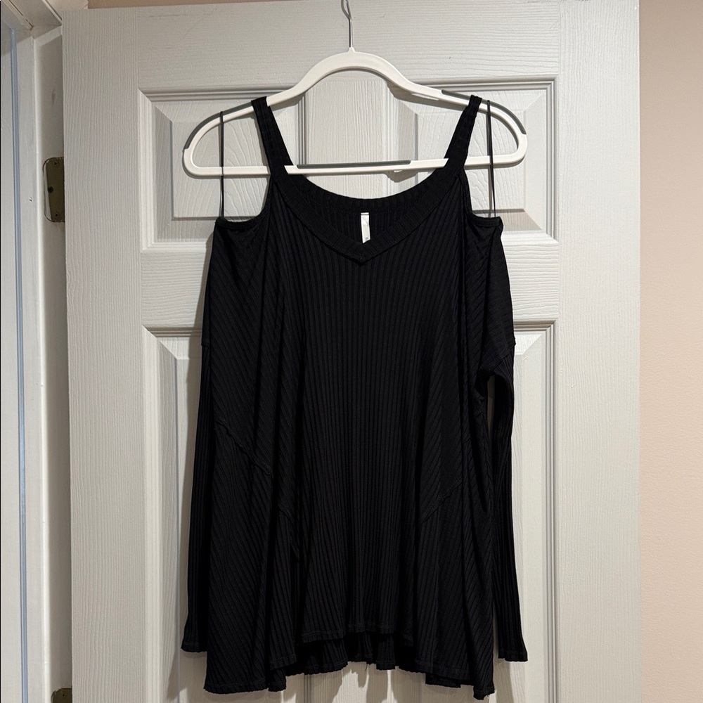 Black Women's Cold Shoulder Top